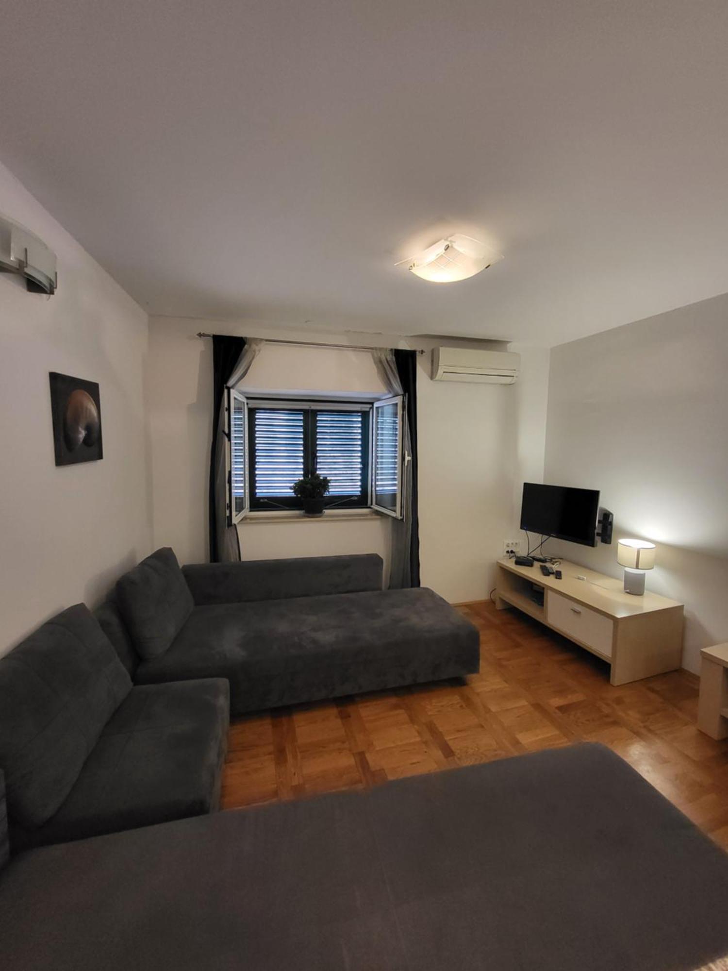 Guest Accomodation Zura Apartment Skradin Exterior photo