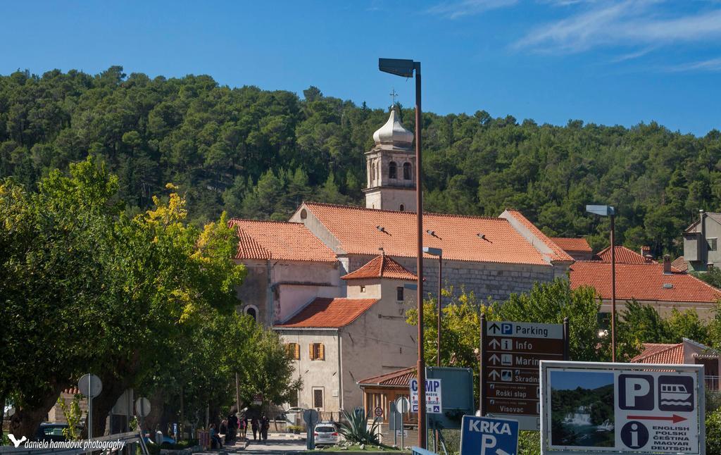 Guest Accomodation Zura Apartment Skradin Exterior photo